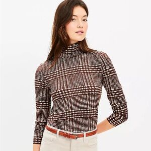 NWT Houndstooth Long Sleeve Turtleneck Top Medium